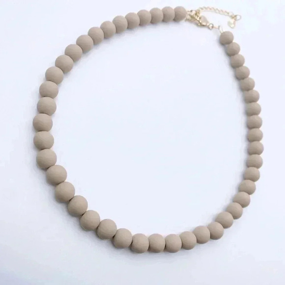 MATTE Beaded Choker - Picture 2 of 6